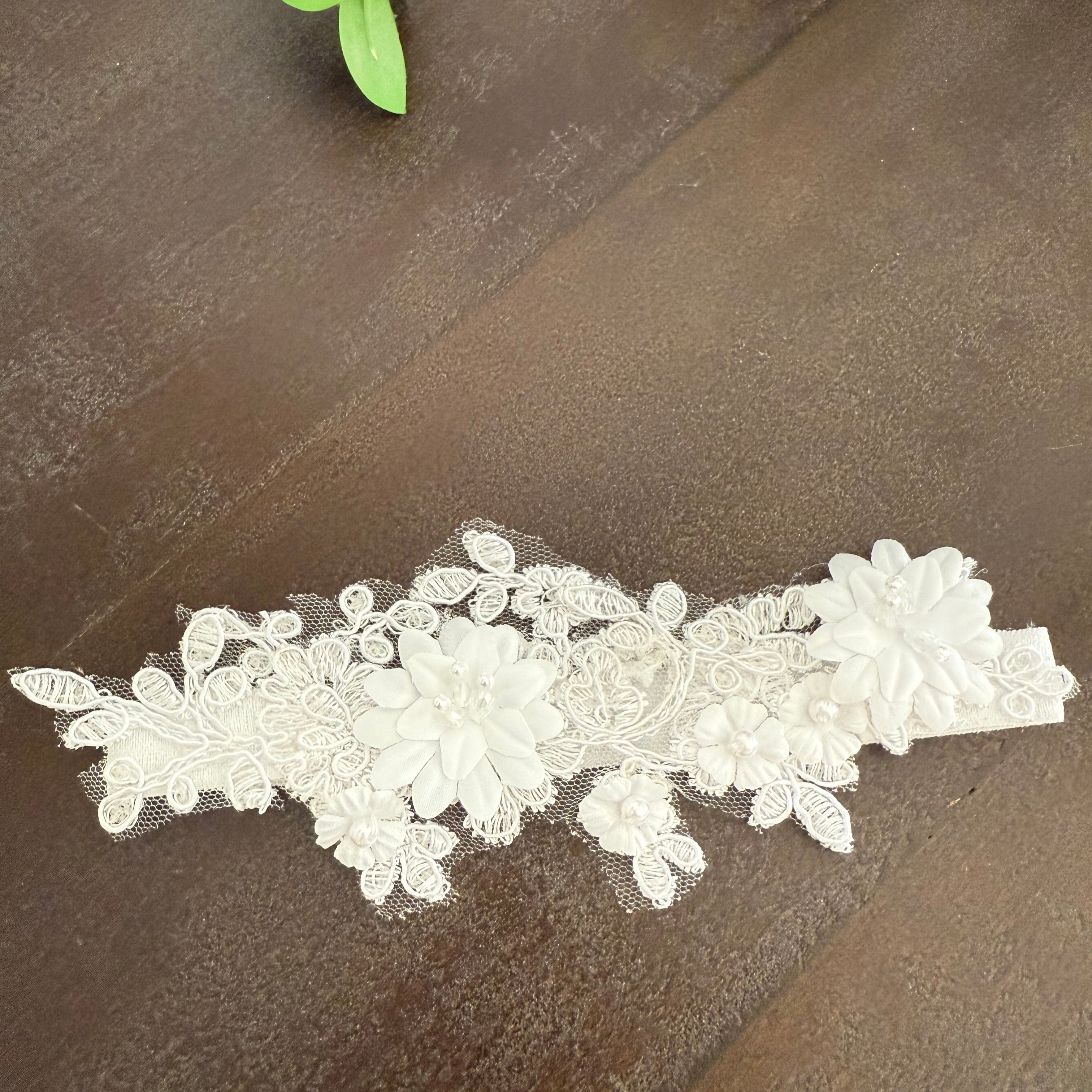 White Headband with Tulle and Flowers