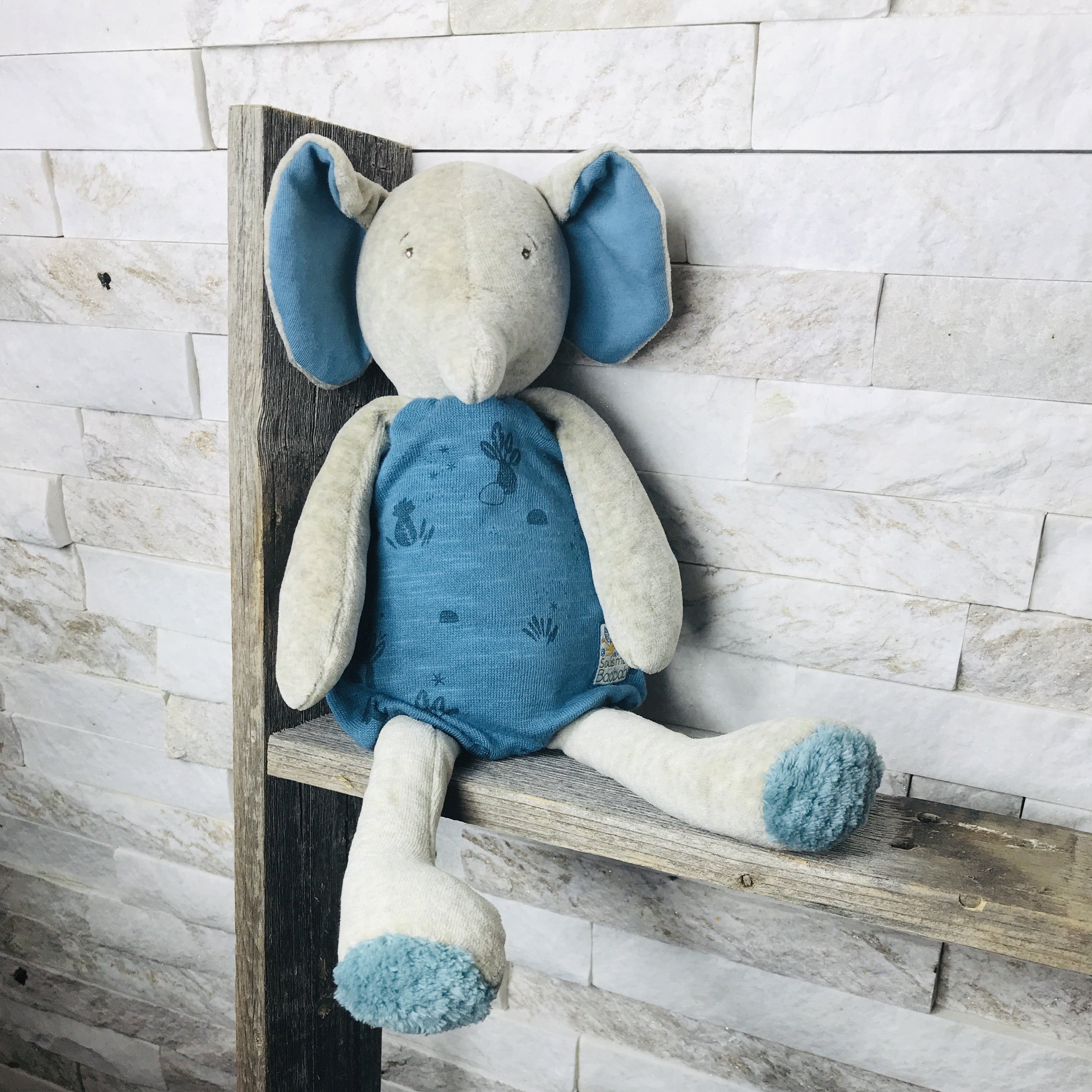 Sous Mon Baobab - Bergamote the Elephant