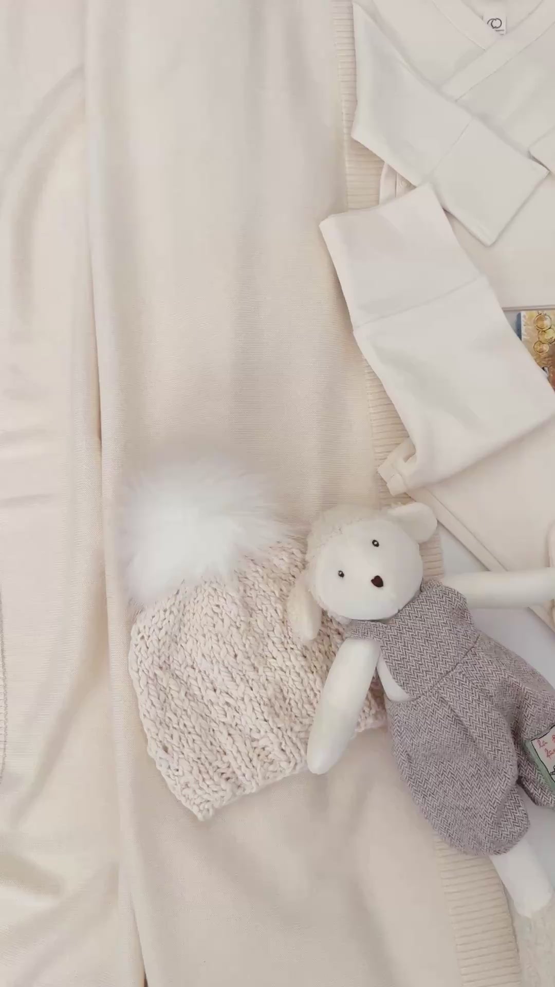 The Gentle Beginnings Heirloom Box Gender Neutral