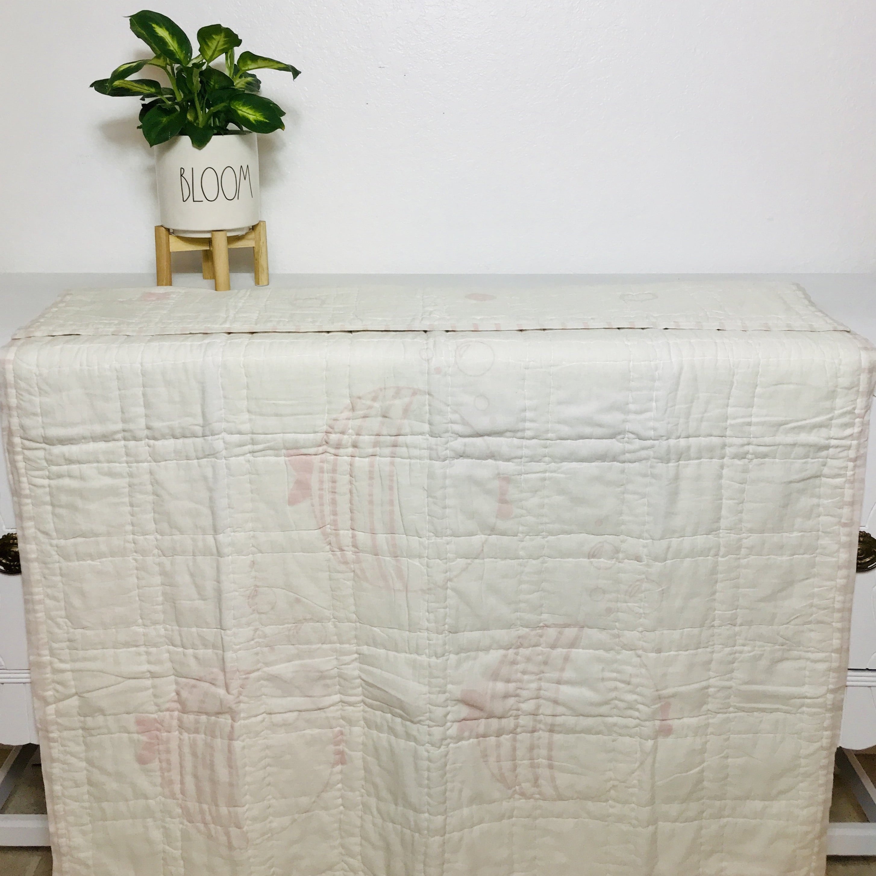Light Pink Fish &amp; Bubbles Reversible Baby Quilt